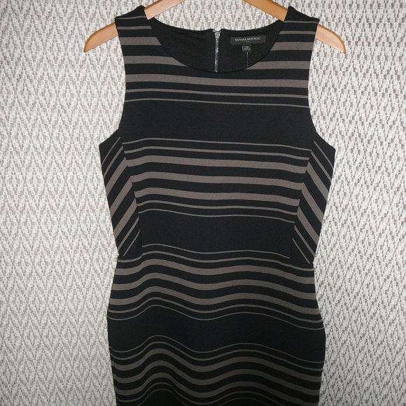 Banana Republic Sleeveless Black Dress 10 NWT - Picture 2 of 10